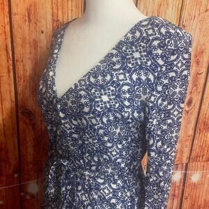 Lulu's navy & white maxi dress size XS extra small long sleeve deep v neck